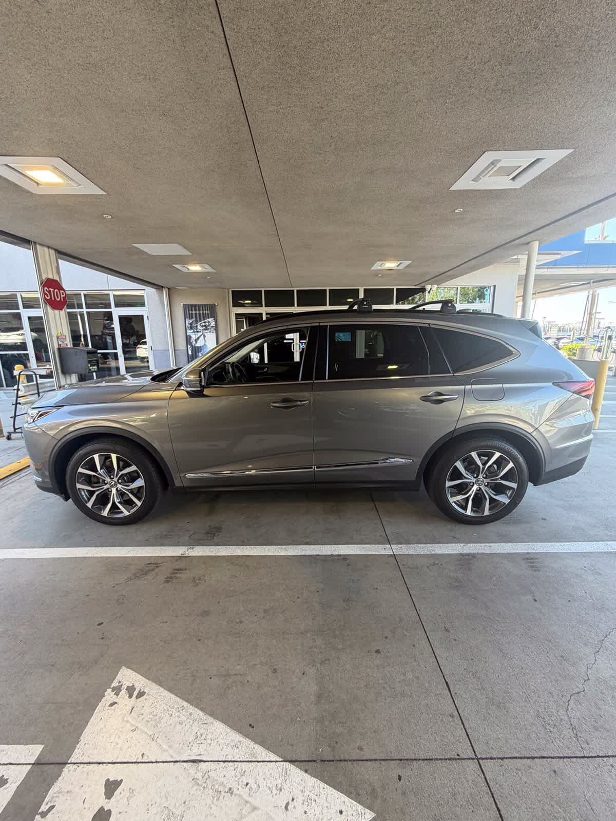 Used 2024 Acura MDX w/ Technology Package FWD image 8