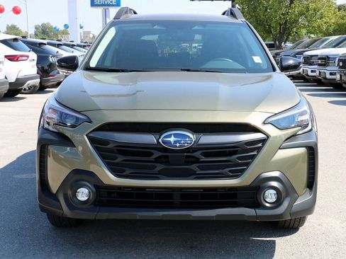 Used 2025 Subaru Outback Premium image 3