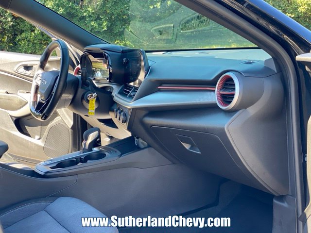 Used 2024 Chevrolet Trax RS w/ Driver Confidence Package FWD image 17
