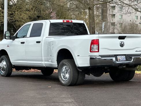 Used 2024 RAM 3500 Tradesman w/ Chrome Appearance Group image 6