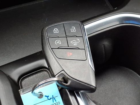 Certified 2022 Chevrolet Silverado 1500 LTZ w/ Z71 Off-Road Package image 24