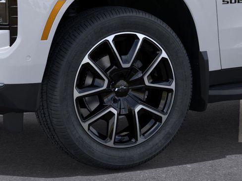 New 2026 Chevrolet Suburban RST image 33