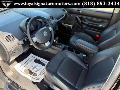 Used 2009 Volkswagen Beetle S FWD image 11