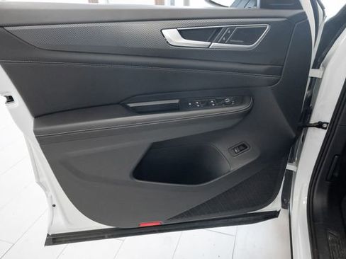 Used 2024 Volkswagen Atlas Cross Sport SEL Premium R-Line image 13