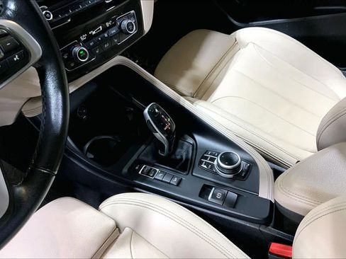 Used 2022 BMW X2 xDrive28i w/ Premium Package AWD/4WD image 17