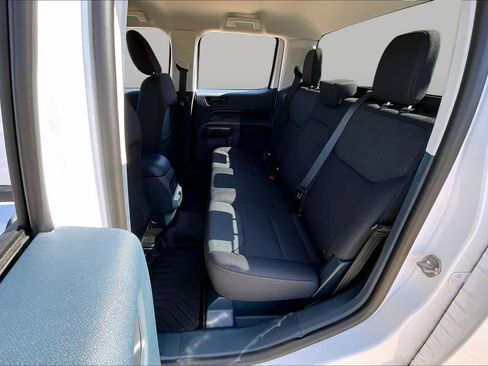Used 2025 Ford Maverick XL FWD image 18