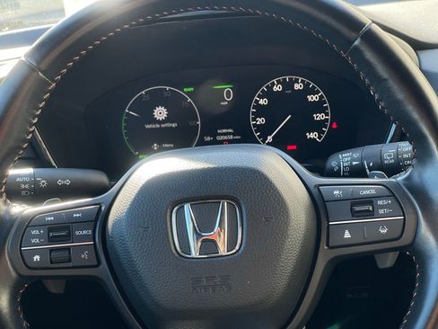 Certified 2025 Honda CR-V Sport image 12