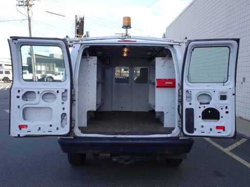 Used 2014 Ford E-250 and Econoline 250 E-250 Recreational w/ Power Group image 9