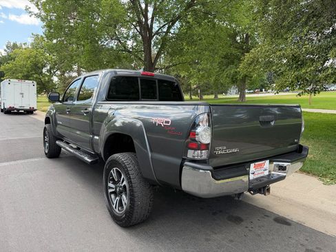 Used 2015 Toyota Tacoma 4x4 Double Cab w/ SR5 Package image 3