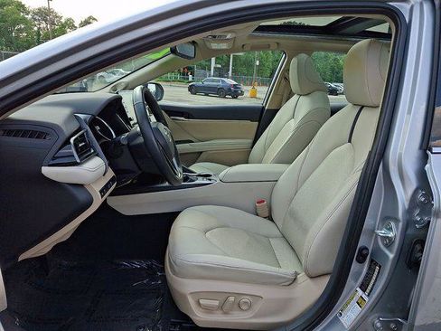 Certified 2023 Toyota Camry XLE FWD image 9
