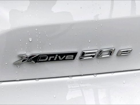 Used 2026 BMW X5 xDrive50e w/ Climate Comfort Package image 10