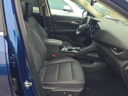 Used 2023 Buick Envision Avenir image 7