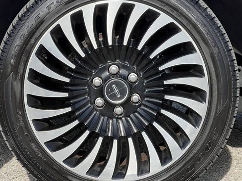 Used 2018 Lincoln Navigator Black Label w/ Cargo Package image 14