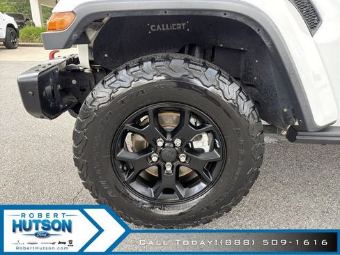 Used 2019 Jeep Wrangler Unlimited Sahara w/ Quick Order Package 24M Moab AWD/4WD image 10