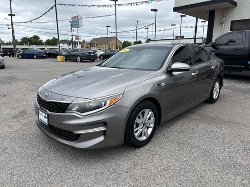Used 2016 Kia Optima LX FWD image 2