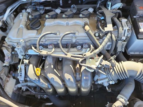 Used 2022 Toyota Corolla LE w/ Carpet Mat Package (TMS) image 15