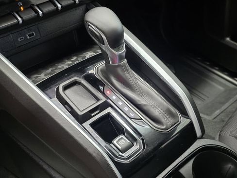 Used 2025 Chevrolet Colorado LT RWD image 18