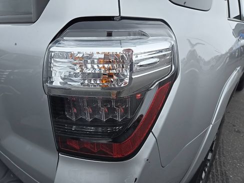 Used 2023 Toyota 4Runner TRD Off-Road AWD/4WD image 36