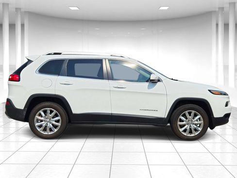 Used 2015 Jeep Cherokee Limited w/ Trailer Tow Group AWD/4WD image 2