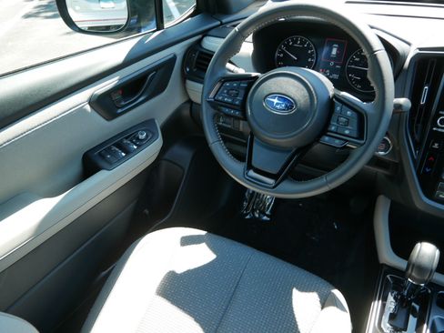 Used 2026 Subaru Forester Premium AWD/4WD image 9