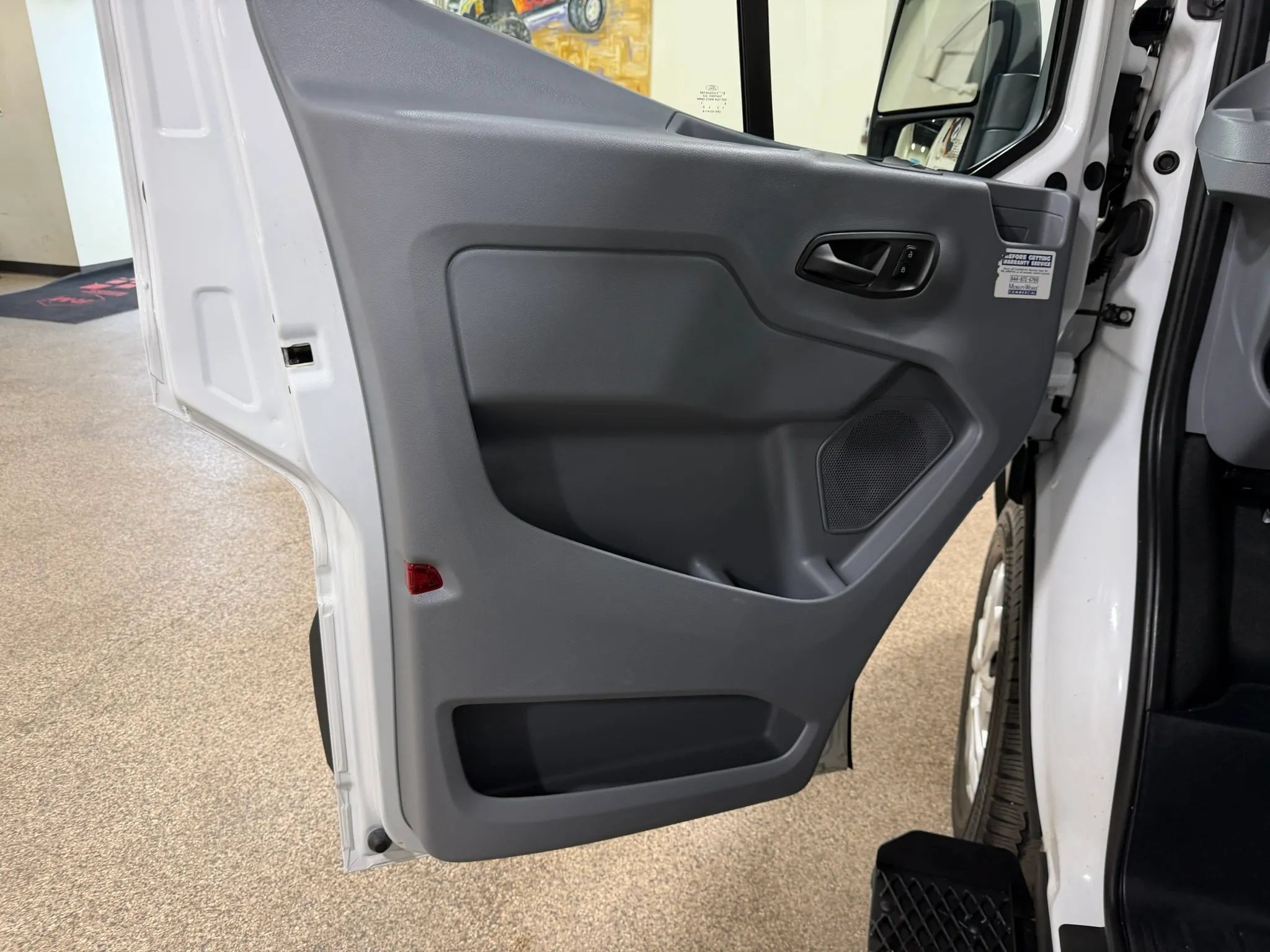 Used 2018 Ford Transit 150 XL RWD image 23