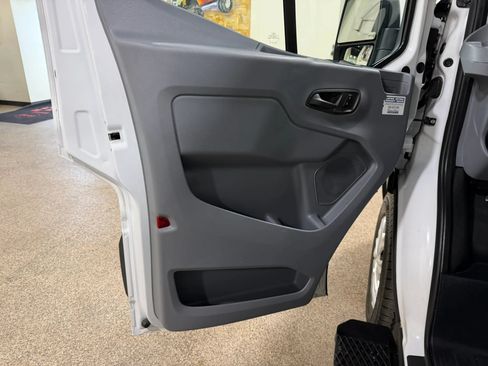 Used 2018 Ford Transit 150 XL RWD image 23