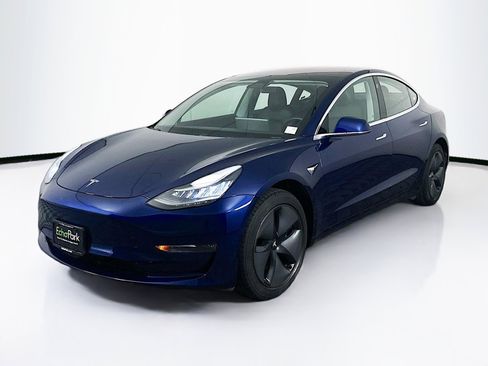 Used 2018 Tesla Model 3 Long Range RWD image 3