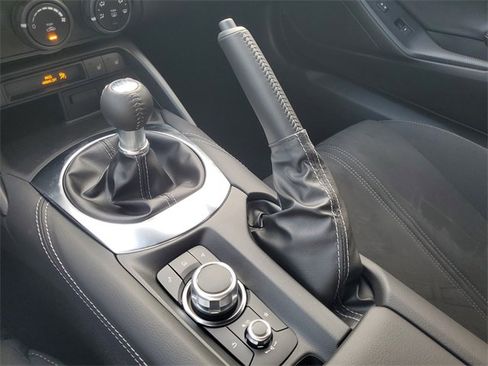 New 2025 MAZDA MX-5 Miata Club image 24