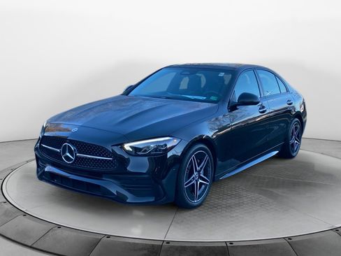 Used 2025 Mercedes-Benz C 300 4MATIC Sedan image 3