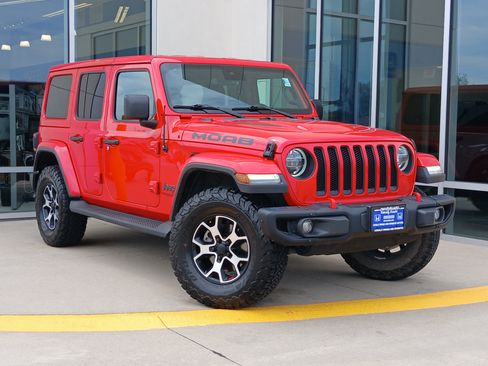 Used 2019 Jeep Wrangler Unlimited Sahara w/ Quick Order Package 24M Moab AWD/4WD image 2