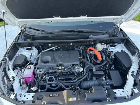 Certified 2025 Toyota RAV4 XLE image 34