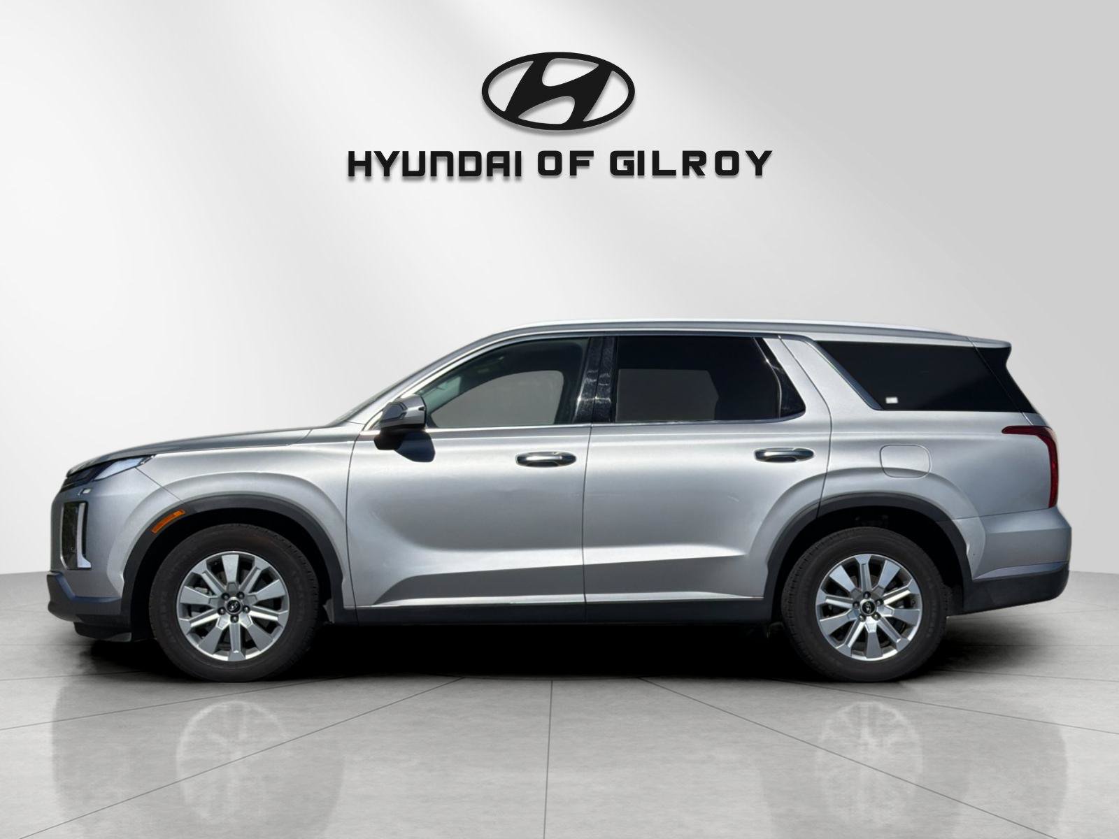 Used 2024 Hyundai Palisade SEL FWD image 2