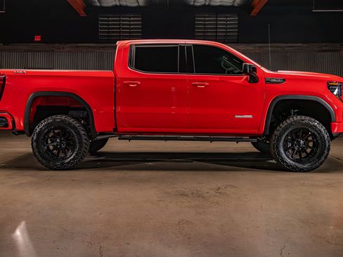 Used 2025 GMC Sierra 1500 Elevation AWD/4WD image 12