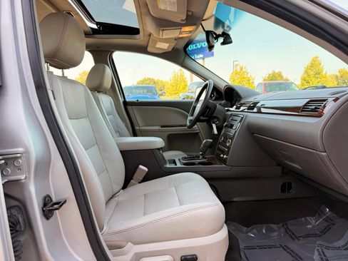 Used 2008 Ford Taurus SEL FWD image 18