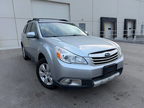 Used 2012 Subaru Outback 3.6R Limited w/ Moonroof Pkg image 5