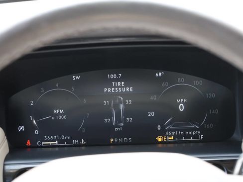 Used 2022 Lincoln Nautilus Reserve w/ Equipment Group 201A image 19