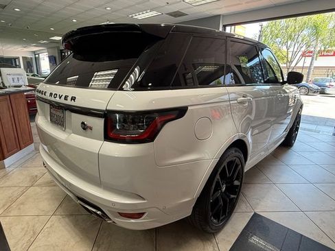 Used 2020 Land Rover Range Rover Sport SVR AWD/4WD image 9