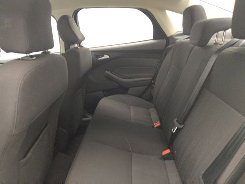 Used 2016 Ford Focus SE image 18