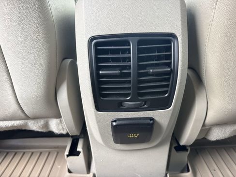 Used 2014 Ford Escape Titanium w/ Equipment Group 401A FWD image 23