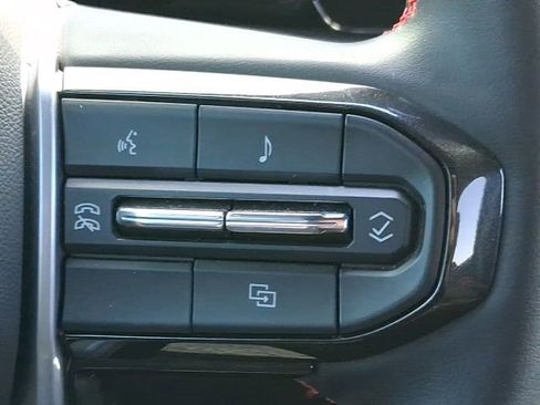 Used 2024 Chevrolet Colorado Z71 w/ Z71 Convenience Package 2 image 12