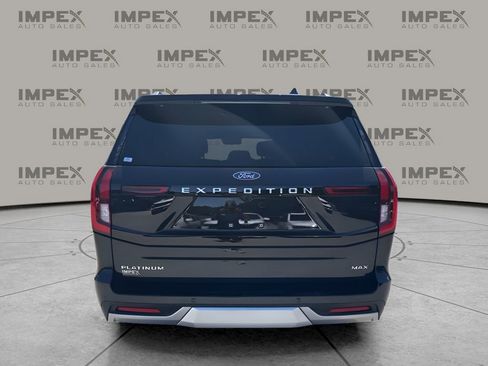 Used 2025 Ford Expedition Max Platinum w/ Driver's Package AWD/4WD image 4