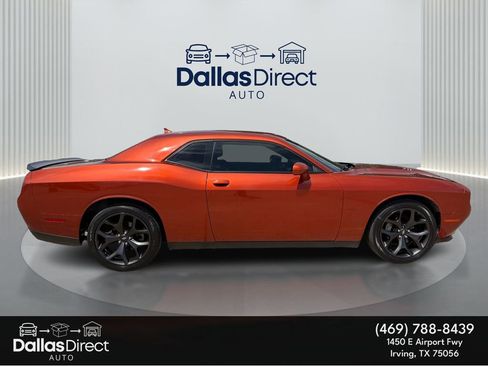 Used 2020 Dodge Challenger SXT w/ Blacktop Package RWD image 5