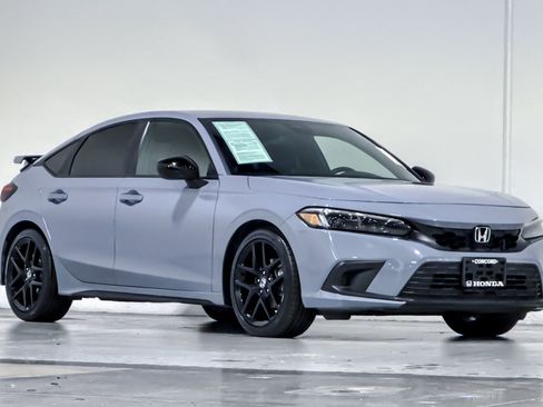 Used 2023 Honda Civic Sport image 6