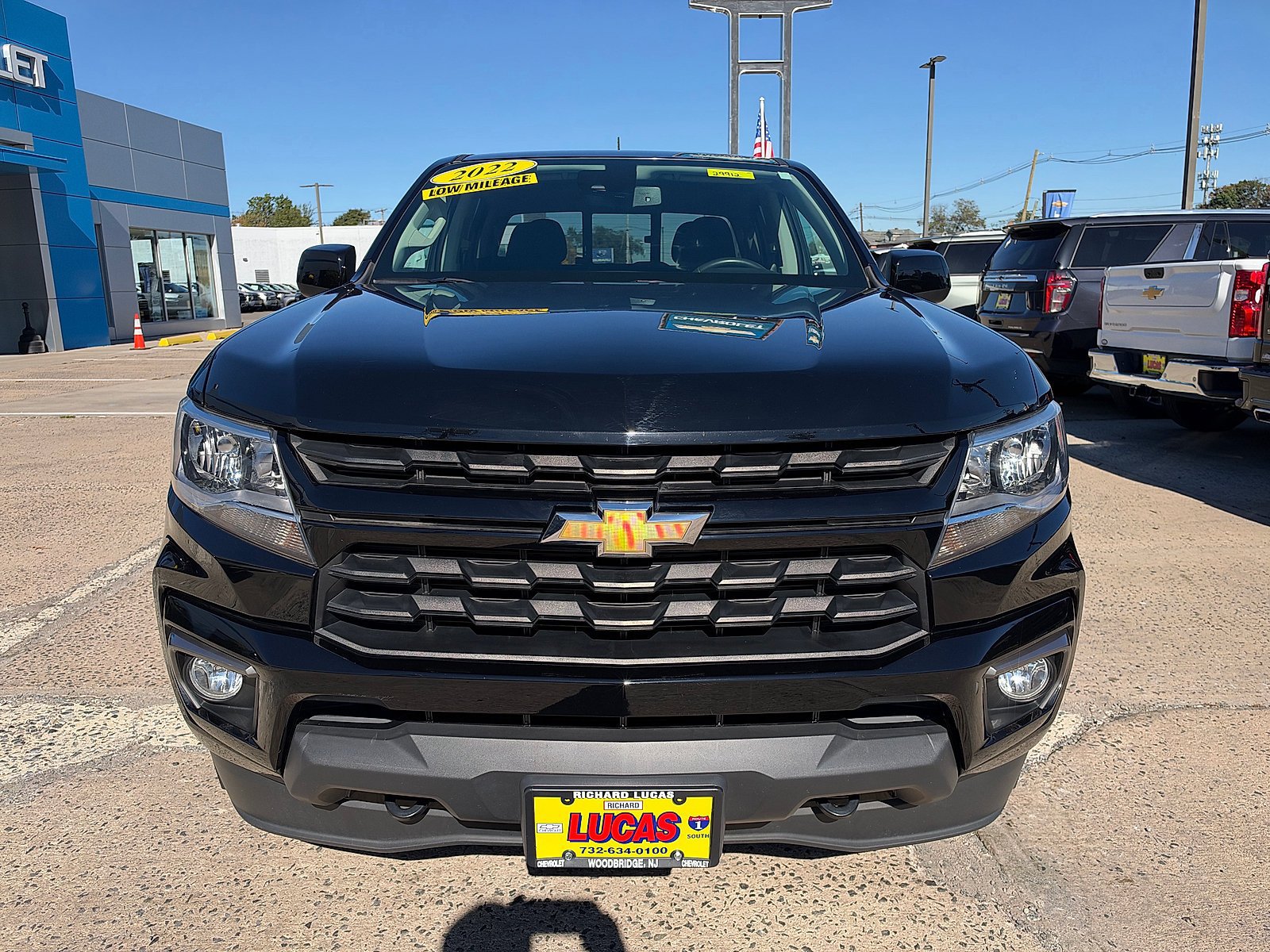 Used 2022 Chevrolet Colorado LT w/ Safety Package AWD/4WD image 3