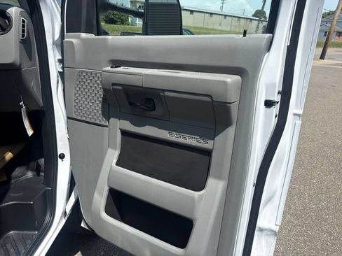 New 2027 Ford E-350 and Econoline 350 Super Duty w/ Power Equipment Group RWD image 31