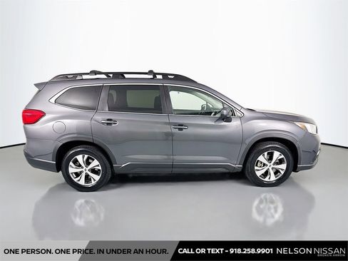 Used 2019 Subaru Ascent Premium AWD/4WD image 4
