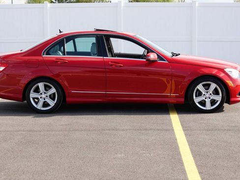 Used 2010 Mercedes-Benz C 300 Sedan image 44