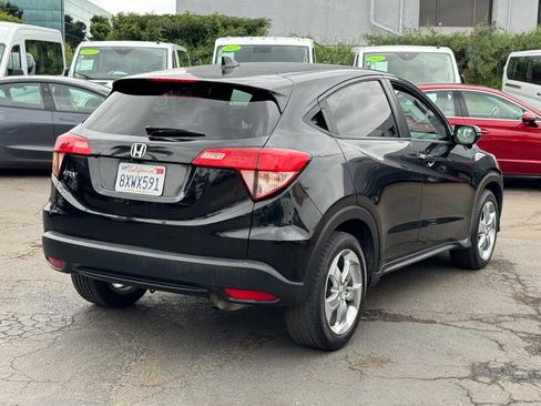 Used 2017 Honda HR-V EX image 11