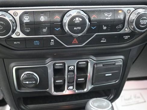 Used 2023 Jeep Wrangler Unlimited Sahara w/ Cold Weather Group AWD/4WD image 11