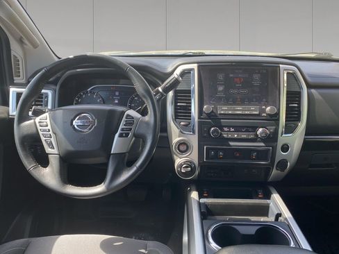 Used 2021 Nissan Titan SV w/ SV Convenience Package AWD/4WD image 12